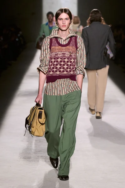 Look 20